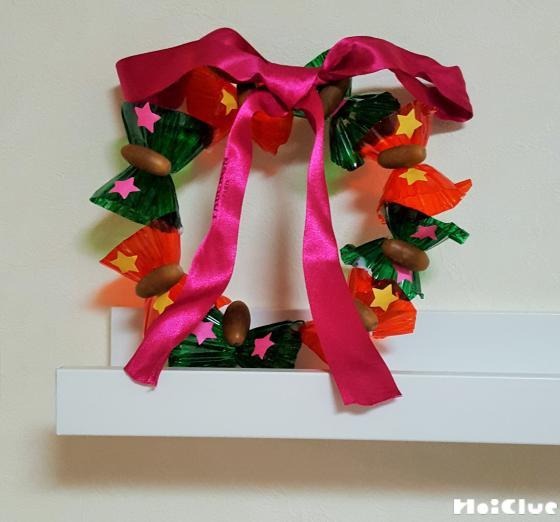 卵パックの手作りリース〜光が透けるクリスマス飾り〜