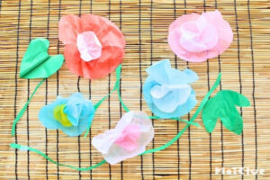 フワフワあさがお〜花紙を使った夏にぴったりの製作遊び〜