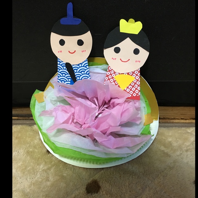 【みんなの投稿】紙皿のおひなさま