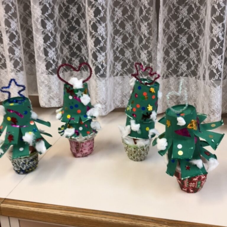 【みんなの投稿】クリスマスツリー