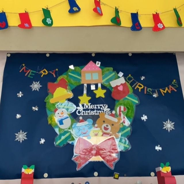 【みんなの投稿】クリスマスリースの壁面