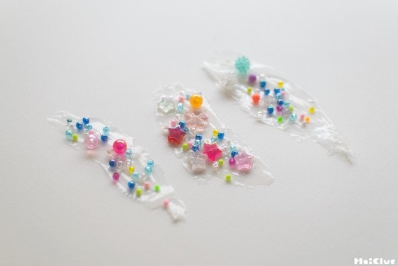 【工作コラム】接着剤で作る、キラキラシート！〜素材／接着剤〜