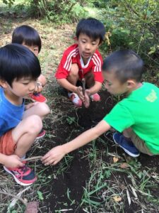 「近くにいるのに、目に見えない〜追いかけ、繋がり、夢中になる〜」第59回「わたしの保育記録」大賞