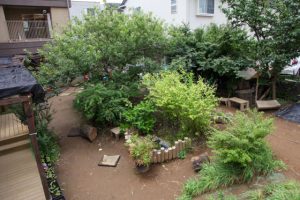 「育つ園庭」は、どうやって生まれるのか。── 保護者とともにつくる、西池袋そらいろ保育園の環境づくり