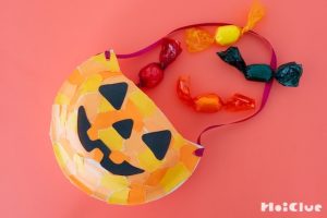 紙皿で作るハロウィンバッグ〜素材／紙皿〜